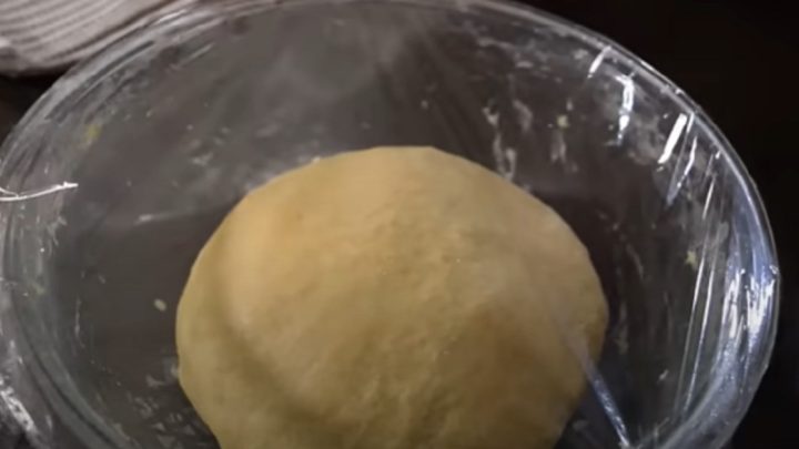 Makové mini záviny z kynutého těsta