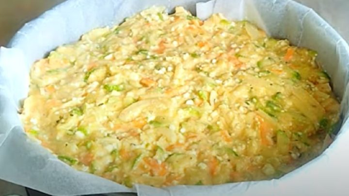 Cuketový koláč se sýrem a mrkví