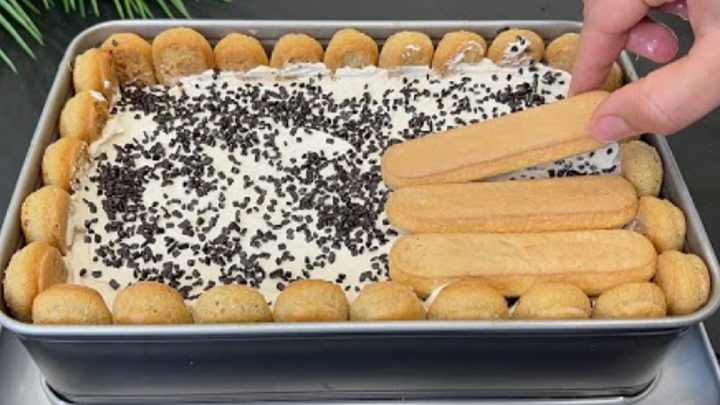 Falešné tiramisu řezy s čokoládou Falešné tiramisu řezy s čokoládou