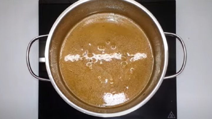 Kuře na pivě s tymiánem a vařenou rýží