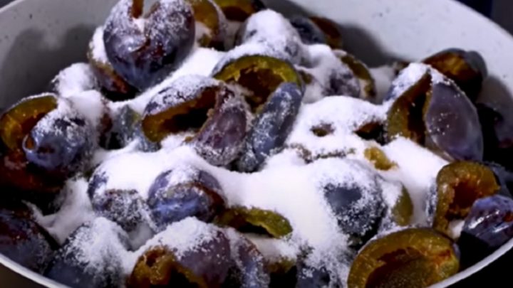 Domácí švestková povidla ze 2 surovin