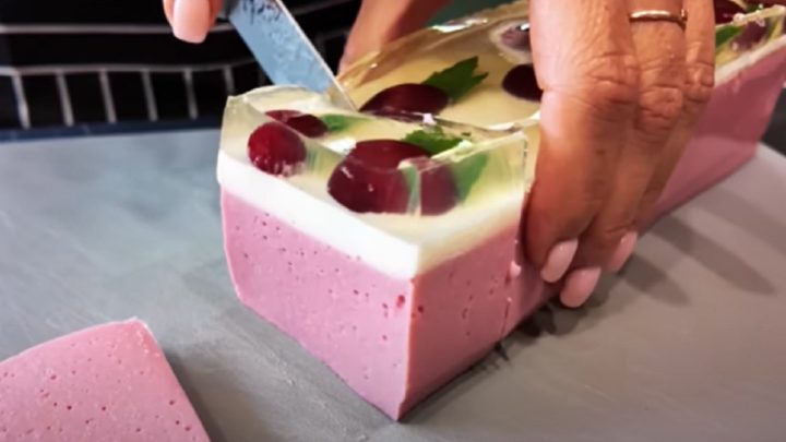 Želé řezy ze 3 vrstev s třešněmi