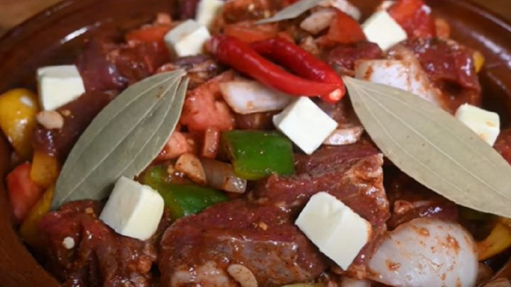 Pečené hovězí kousky se zeleninou