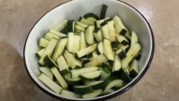 Cukety po asijsku v medové omáčce