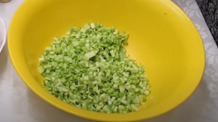 Cuketové rolky plněné mletým masem