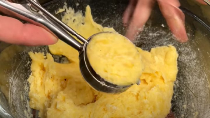 Smažené bramborové placičky s kurkumou