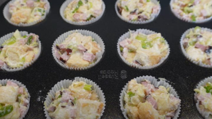 Vláčné cuketové muffiny s uzeným