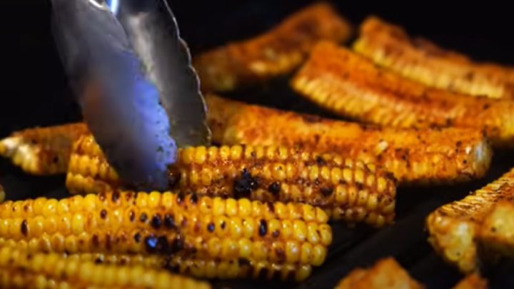 Grilovaná kukuřice se 4 druhy koření