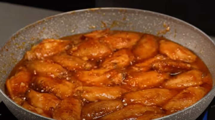 Křidélka ve sladkokyselé omáčce