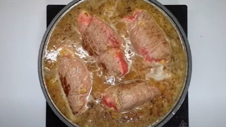 Klasický španělský ptáček s vařeným vejcem