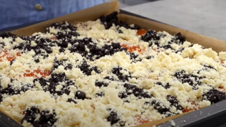 Makový koláč s marmeládou a drobenkou