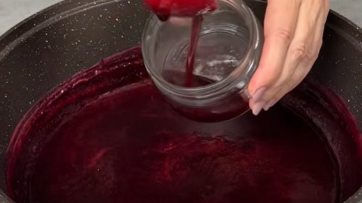 Želé z červeného rybízu jen ze 2 surovin