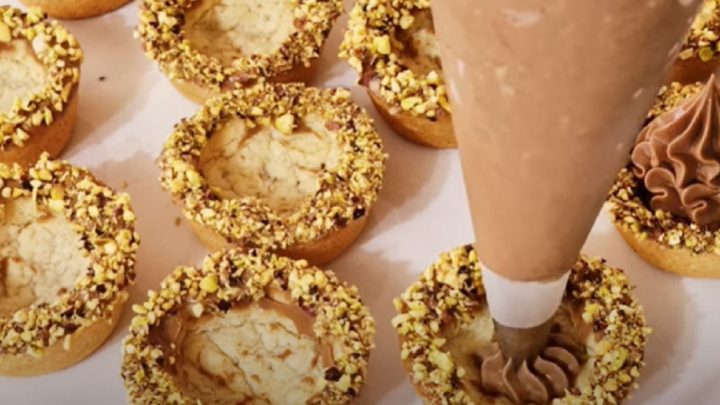 Tartaletky s čokoládovým krémem a pistáciemi