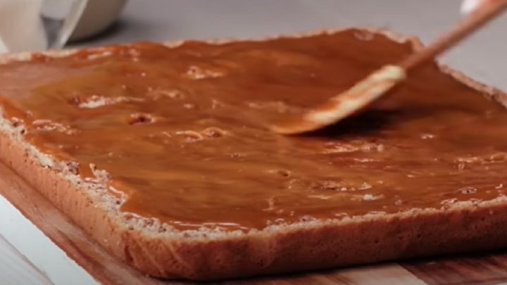 Ořechové řezy s karamelem a krémem