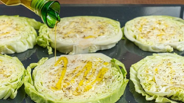 Pečené zelné steaky jen ze 3 surovin