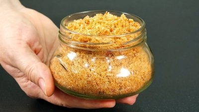 Česneková sůl s paprikou a koriandrem