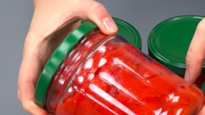 Rajčata ve vlastní šťávě bez octa