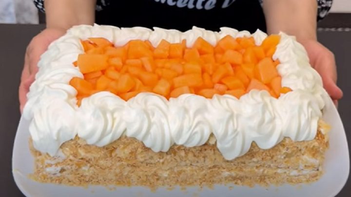 Rychlý dort z listového těsta s melounem