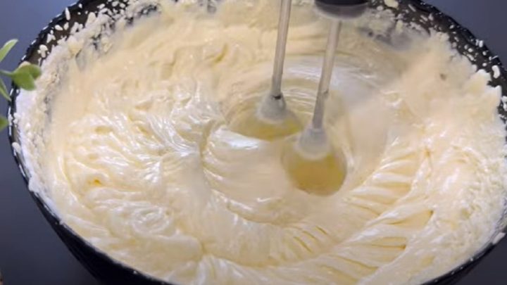 Rychlý dort z listového těsta s melounem