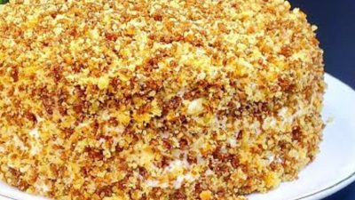 Hrnkový kefírový dort ze 2 druhů těsta