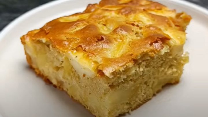 Litá buchta s jablky, skořicí a vanilkou