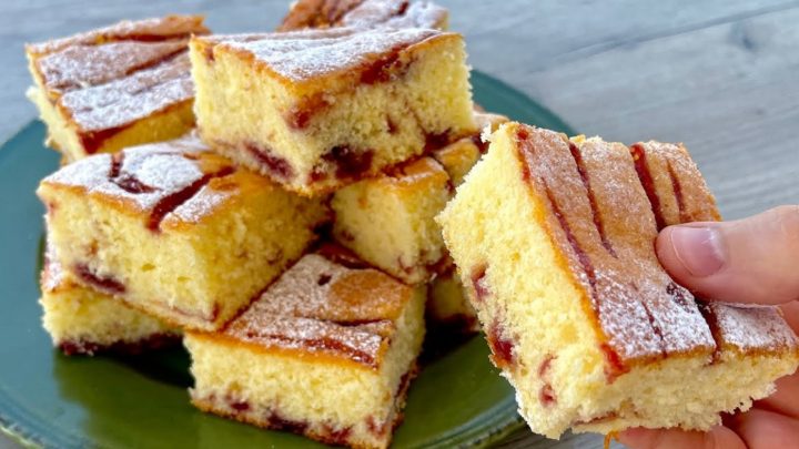 Marmeládová buchta z jogurtového těsta