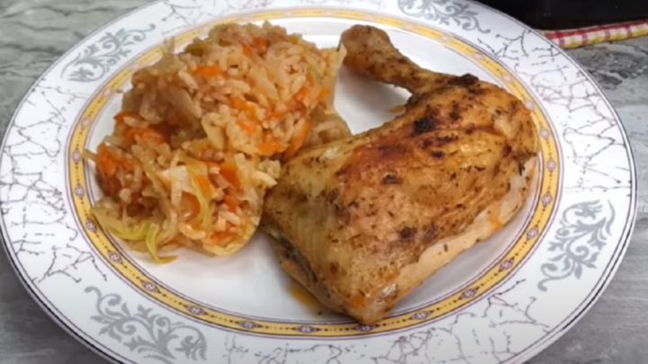 Kuře pečené na zelí s rýží a mrkví