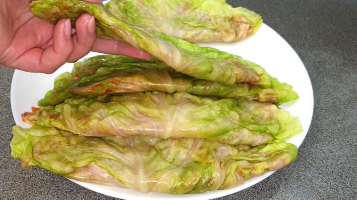 Smažené zelné listy s mletým masem