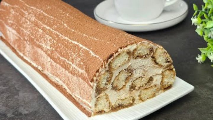Tiramisu roláda z cukrářských piškotů