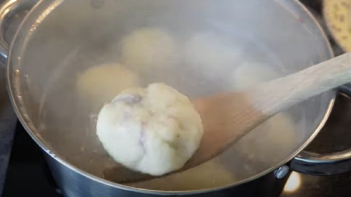 Tvarohové knedlíky plněné ovocem