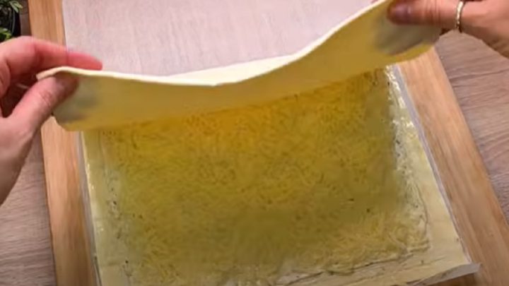 Tyčinky se sýrovou náplní a semínky