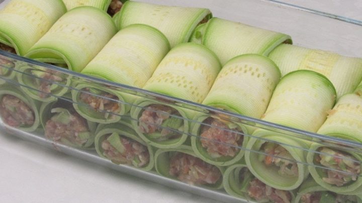Cuketové rolky plněné mletým masem