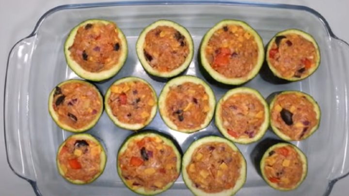 Cuketa plněná mletým masem a houbami