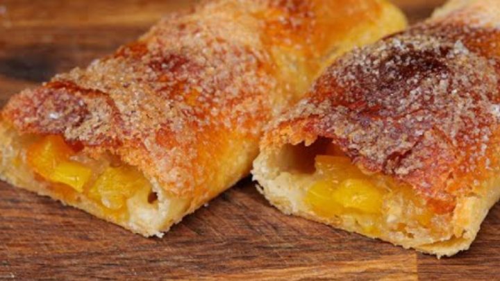 Zkaramelizovaný nektarinkový závin Zkaramelizovaný nektarinkový závin