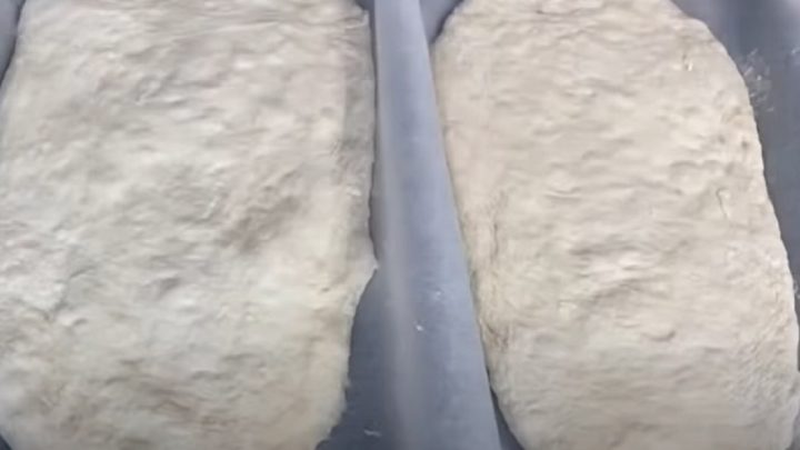 Turecký chléb z trouby se sezamem