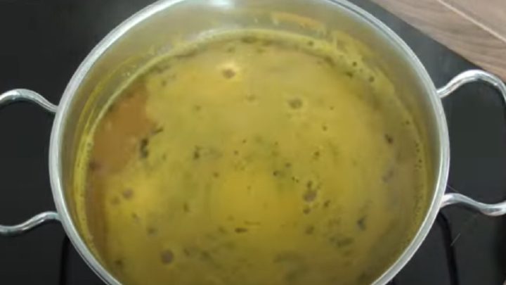 Okurky ve sladkokyselém nálevu