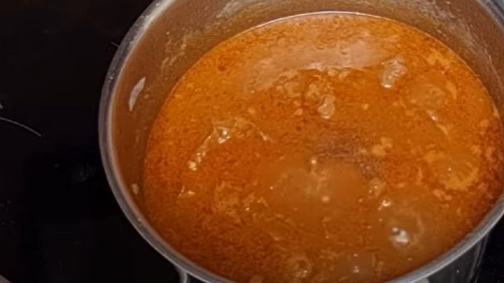 Jednoduchý hovězí guláš s paprikou