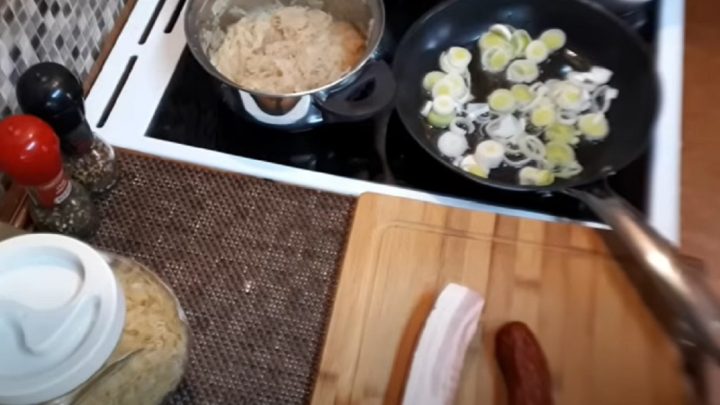 Sedlácká bída se zelím a slaninou