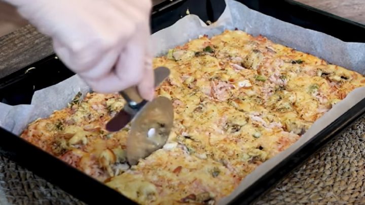 Rychlá pizza na plech bez kynutí