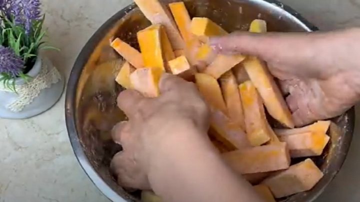 Dýňové hranolky z trouby s česnekem