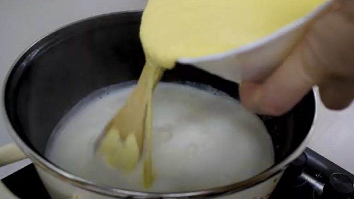 Domácí sýr ze 4 surovin s vejci