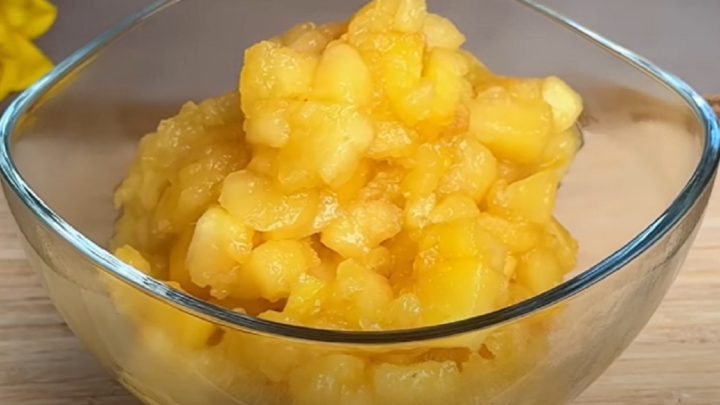 Jablečné řezy s karamelem a krémem