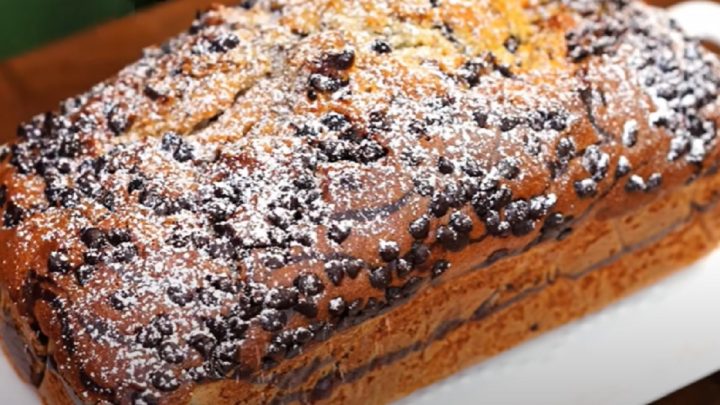 Hrnkový mramorovaný chlebíček s čokoládou