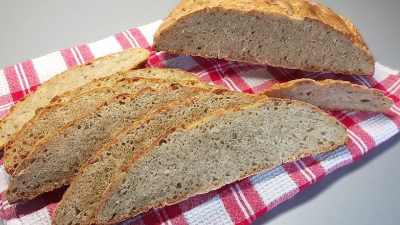 Domácí bramborový chléb z kynutého těsta