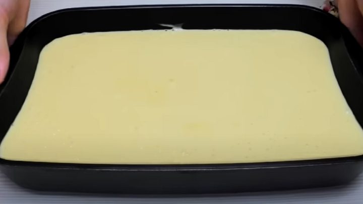 Nadýchaný mléčný koláč s vanilkou