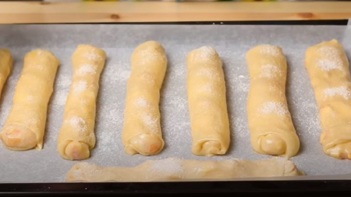 Zkaramelizovaný nektarinkový závin