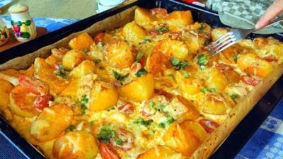 Zapečené brambory s masem a zeleninou