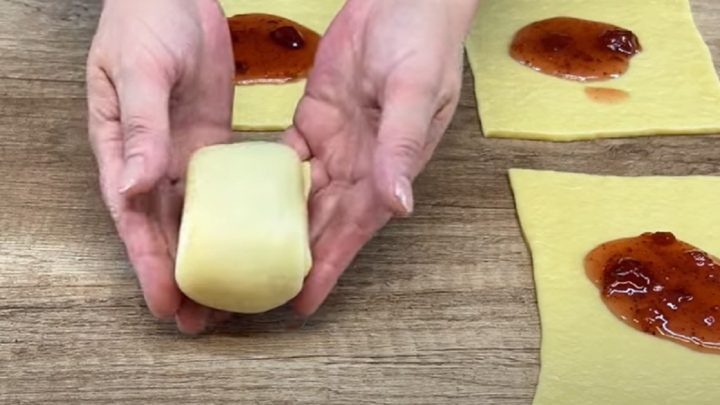 Kynuté buchty s marmeládou a vanilkou