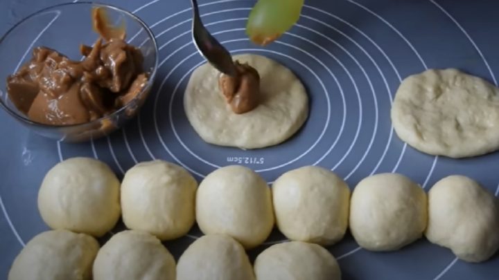 Buchty plněné karamelovým Salkem