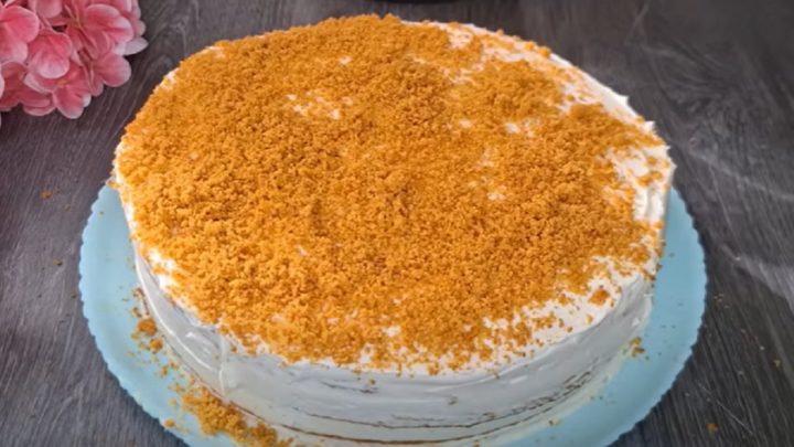 Líný medovník se smetanovým krémem